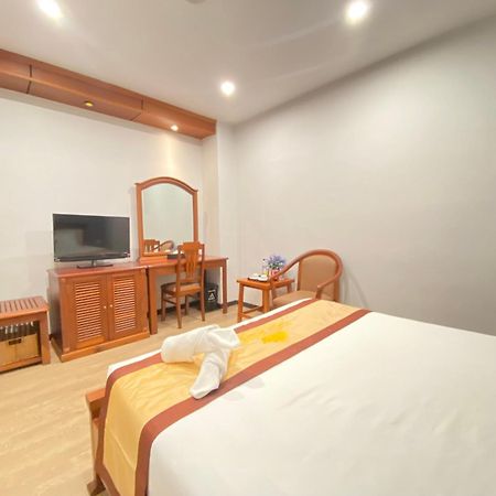 Cali Hotel Куи Нхон Екстериор снимка