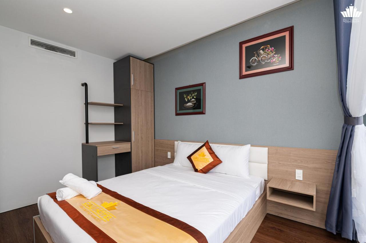 Cali Hotel Куи Нхон Екстериор снимка
