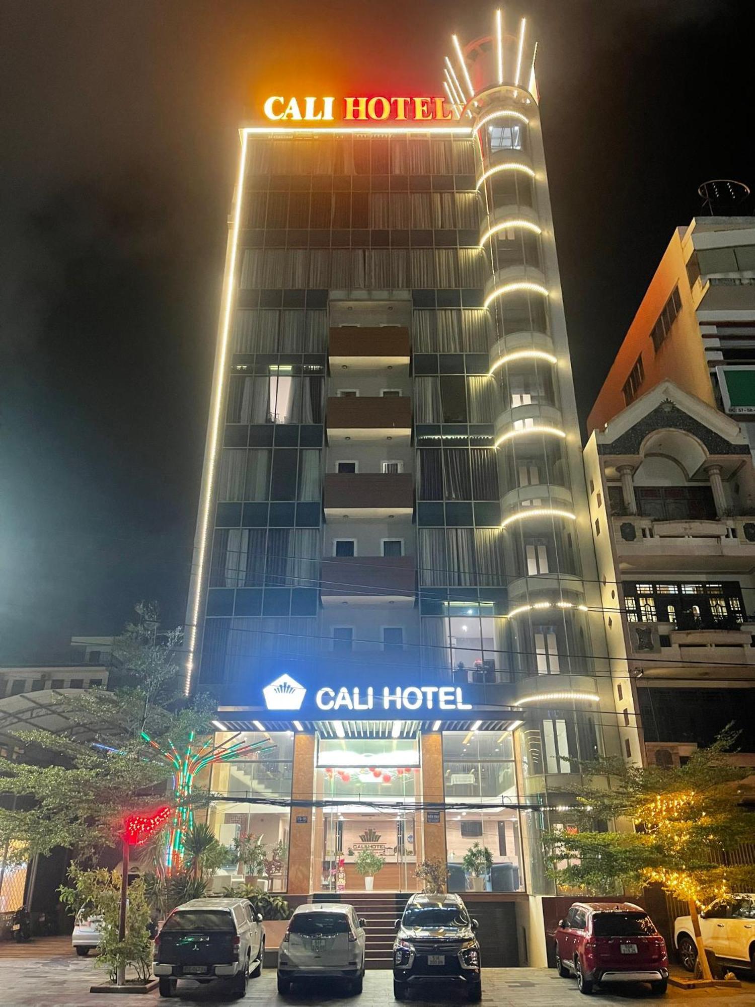 Cali Hotel Куи Нхон Екстериор снимка