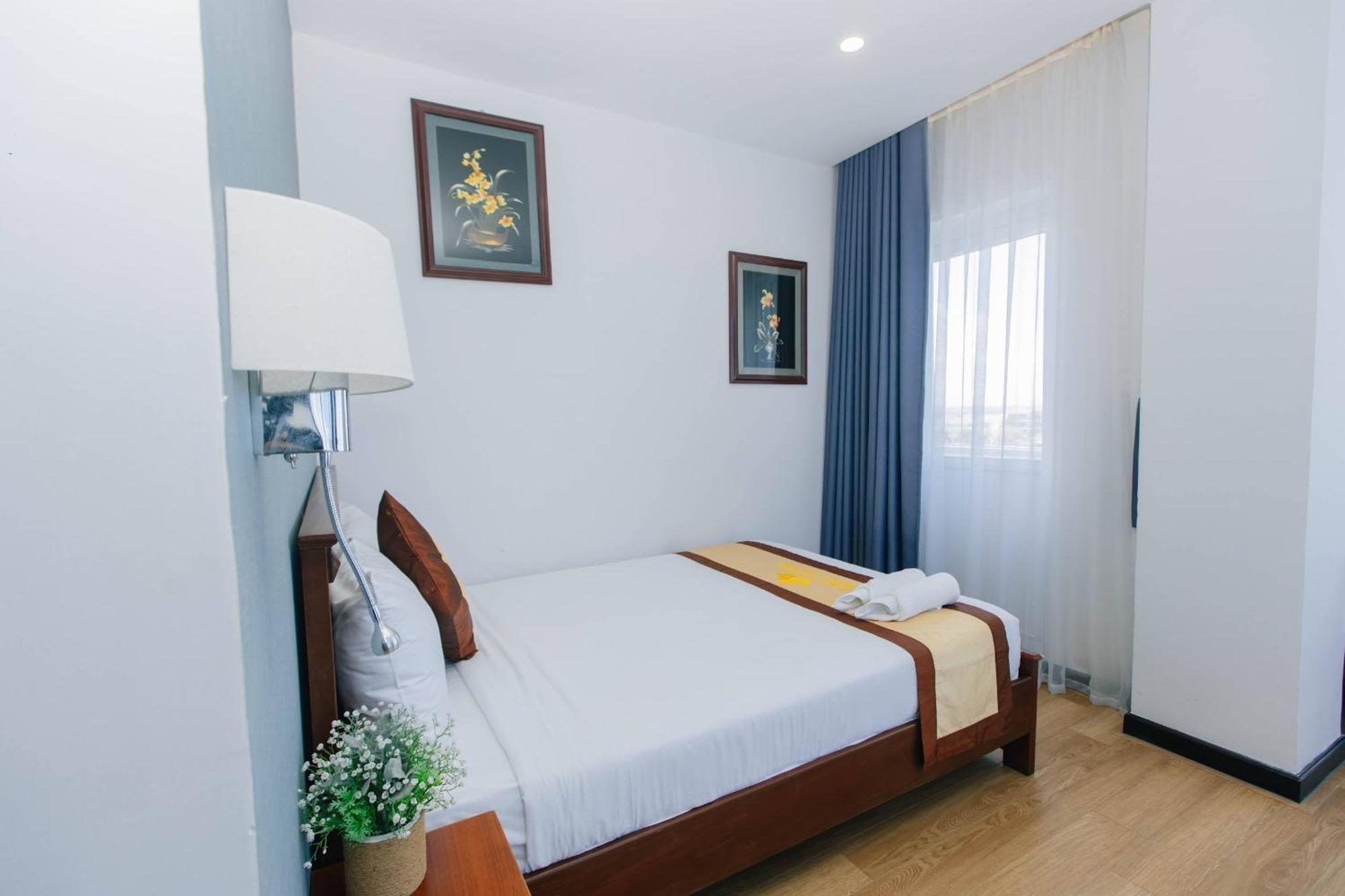 Cali Hotel Куи Нхон Екстериор снимка