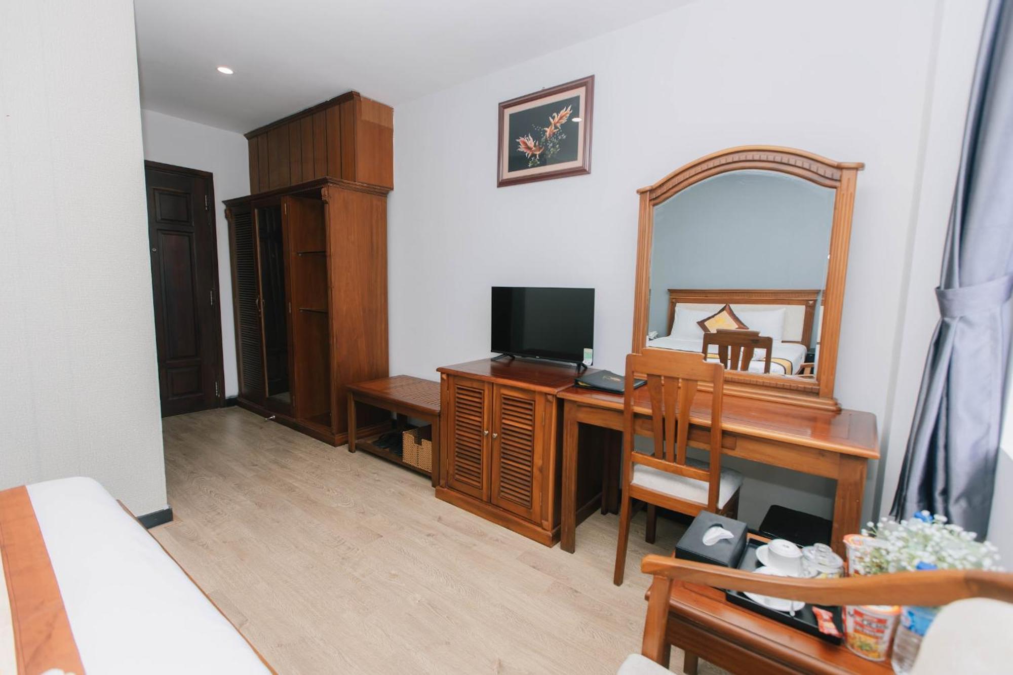 Cali Hotel Куи Нхон Екстериор снимка